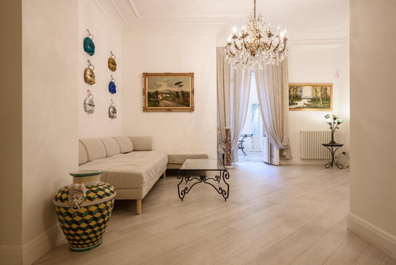 Palazzo Dello Spagnolo Suite Napels Buitenkant foto