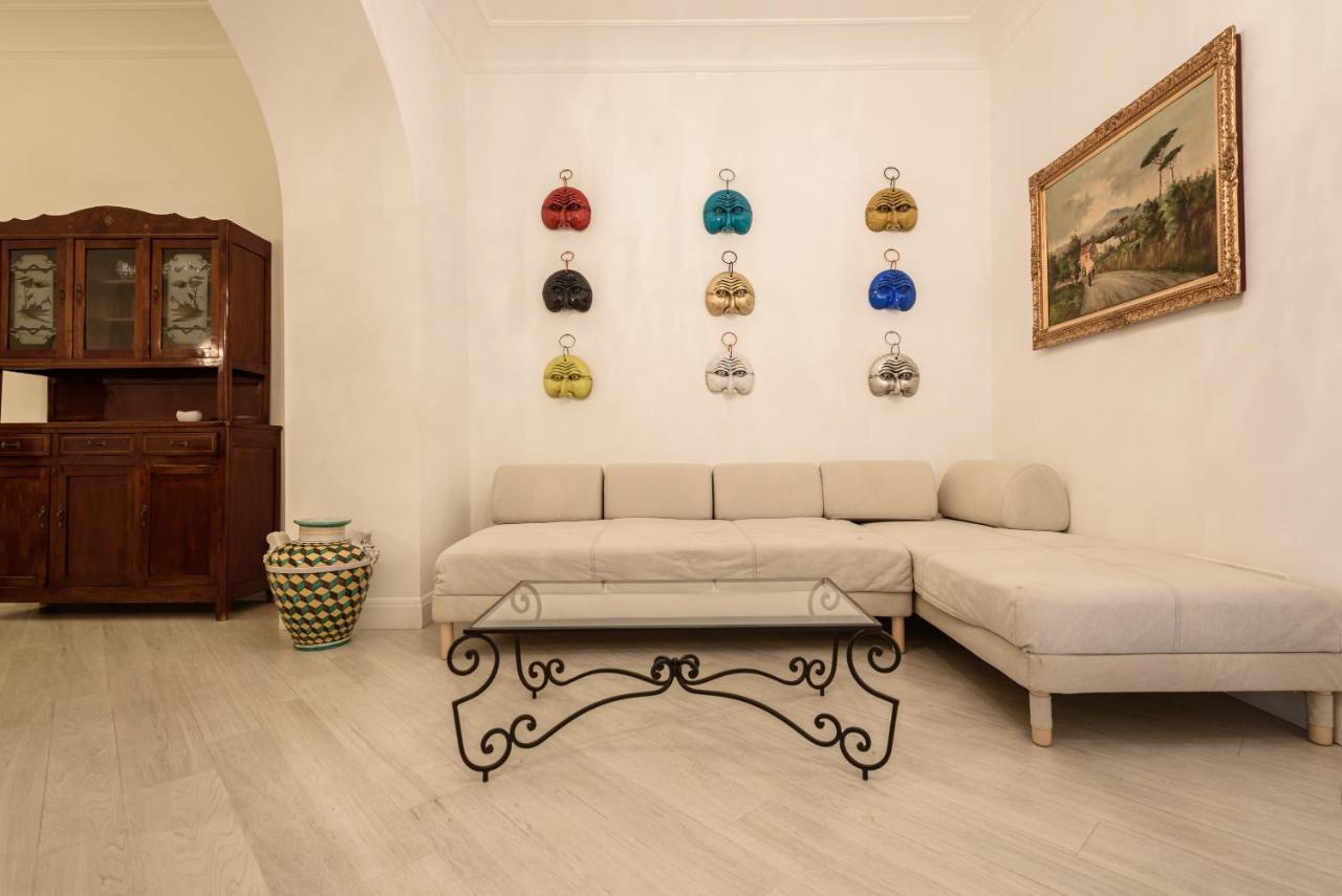 Palazzo Dello Spagnolo Suite Napels Buitenkant foto