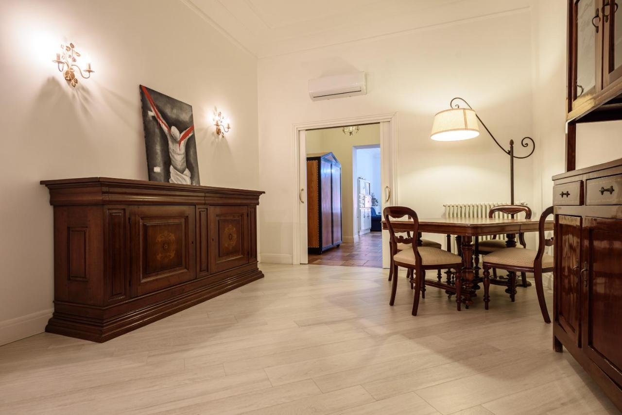 Palazzo Dello Spagnolo Suite Napels Buitenkant foto