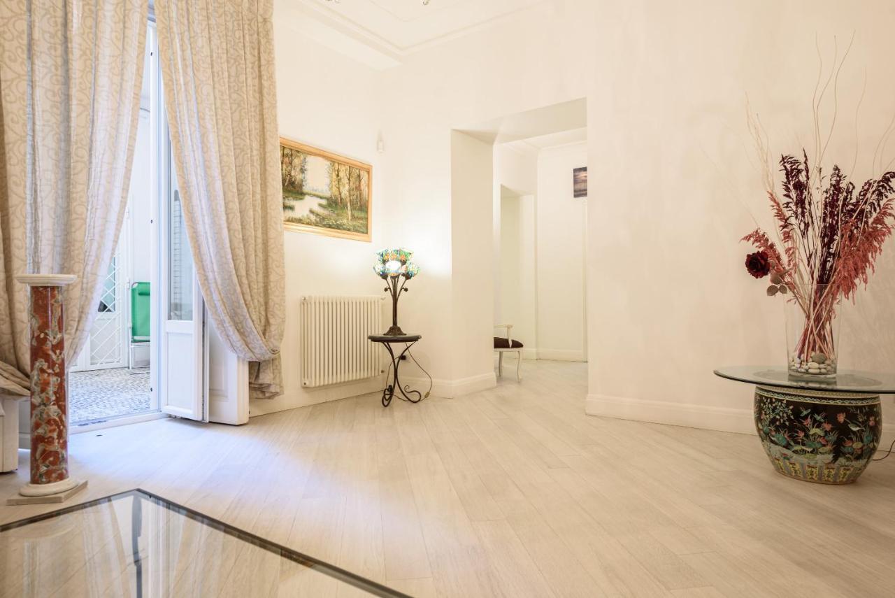 Palazzo Dello Spagnolo Suite Napels Buitenkant foto